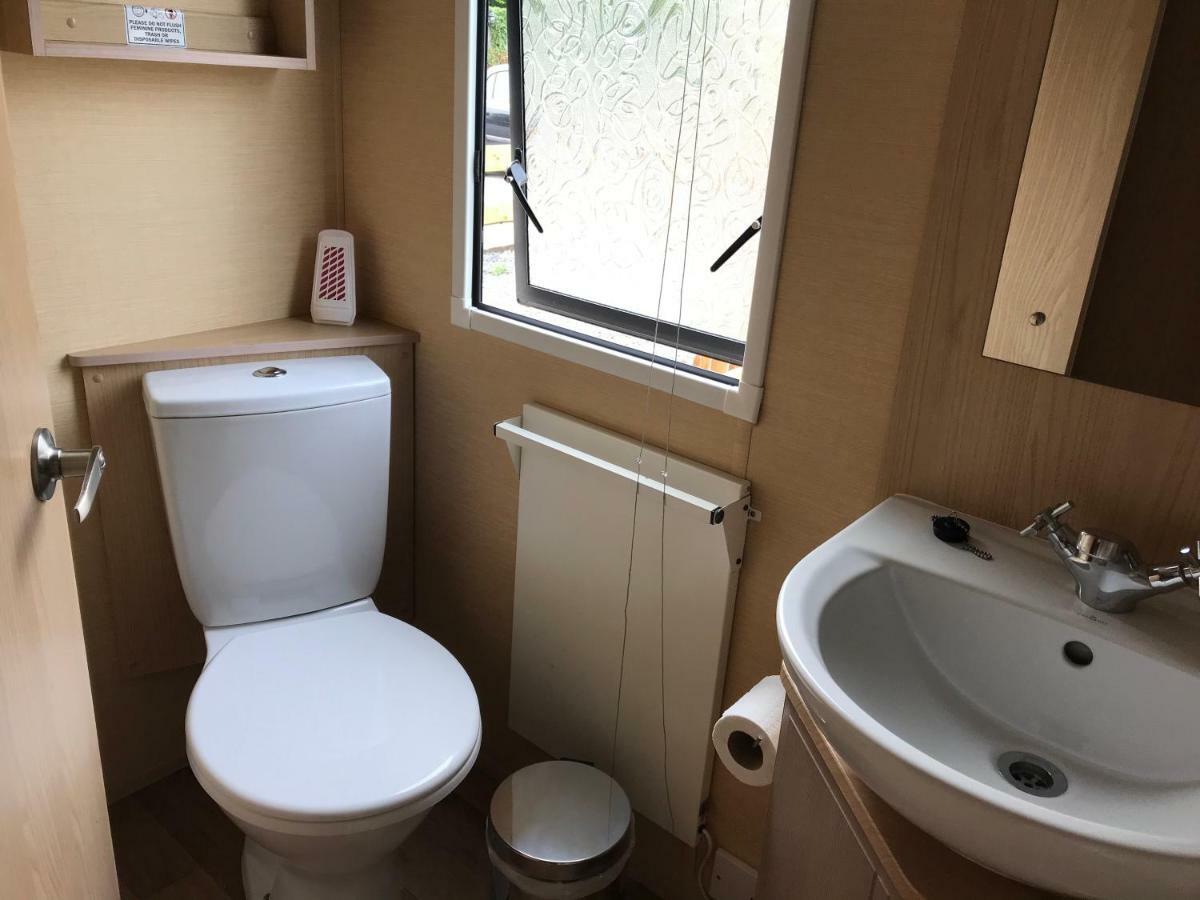 Pet Friendly Riverside Static Caravan チェダー エクステリア 写真